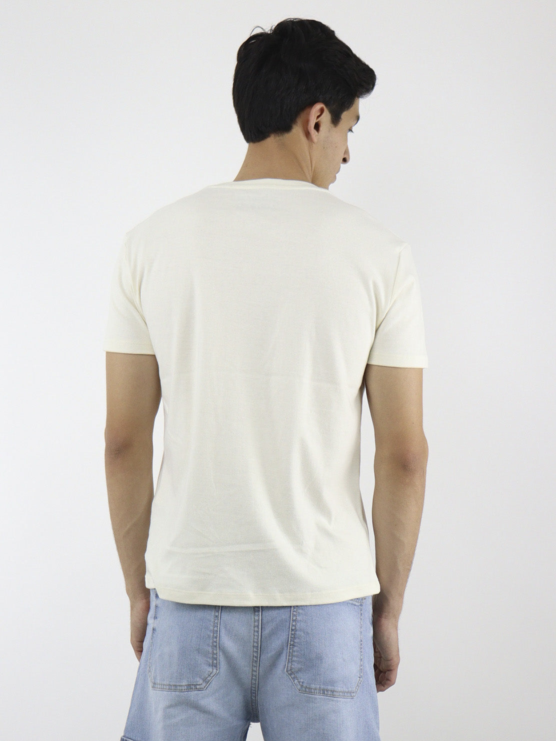 Playera lisa estándar fit en tono hueso