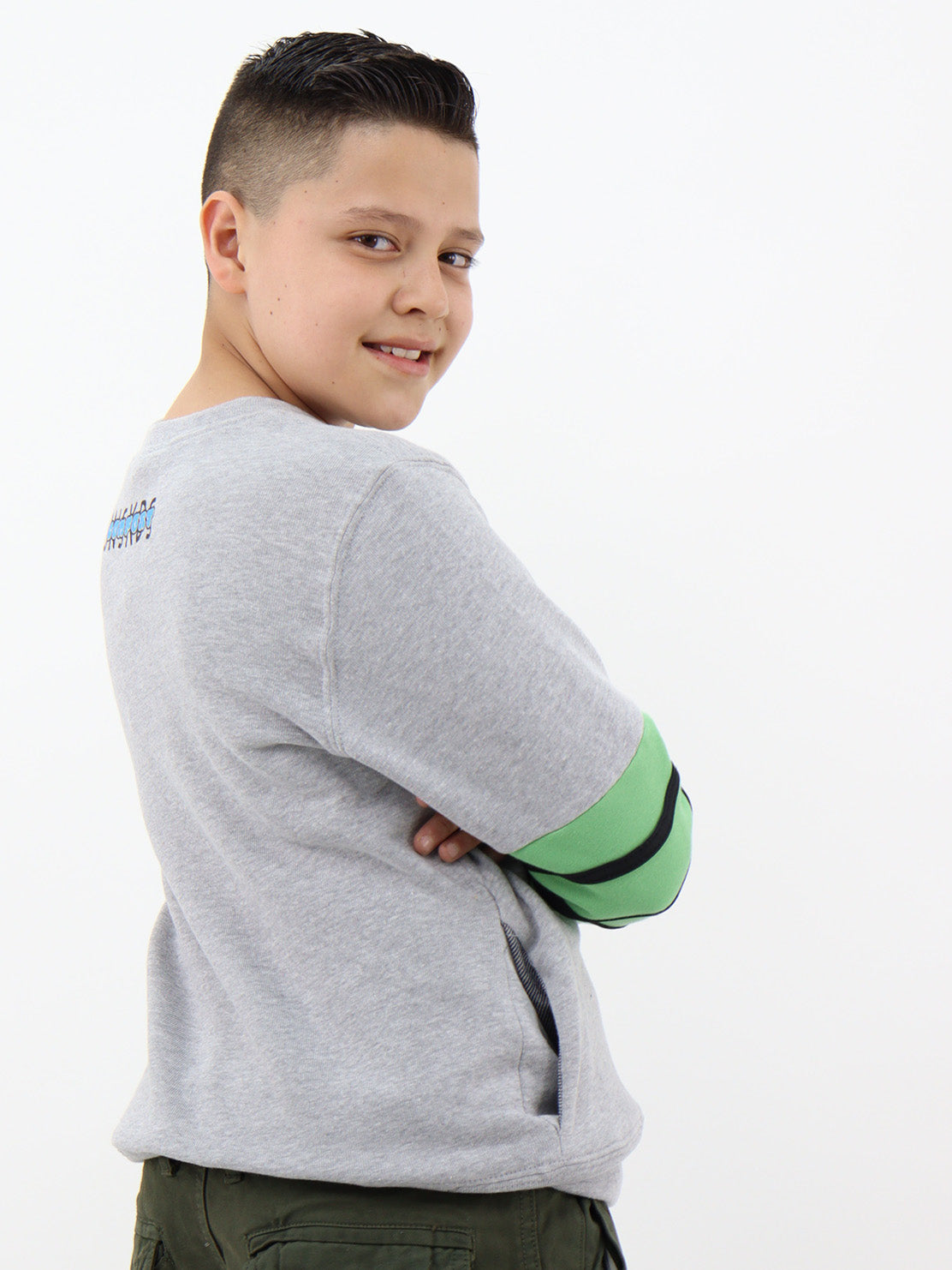 Sudadera cerrada de color gris