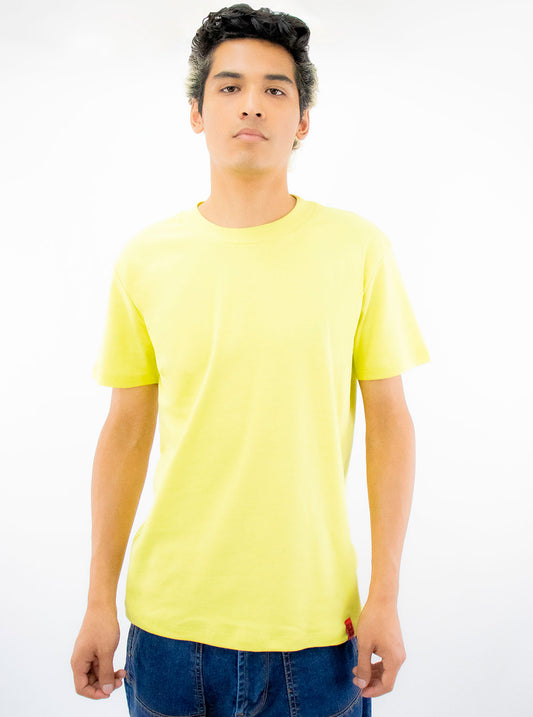 Playera básica manga corta de color amarillo manzana