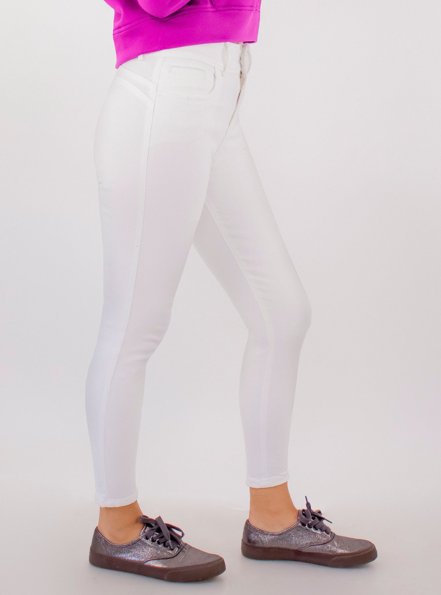 Jeans skinny corto de color blanco