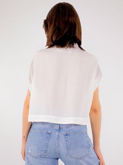 Blusa manga corta de color blanco