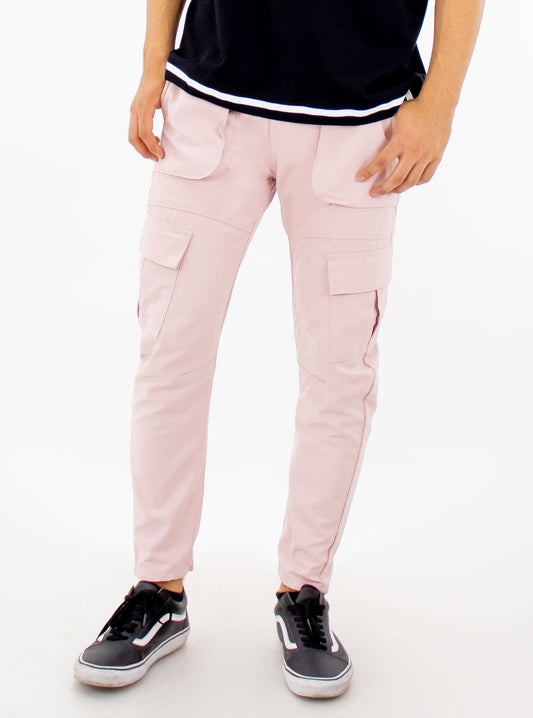 Pantalón cargo de color rosa pastel