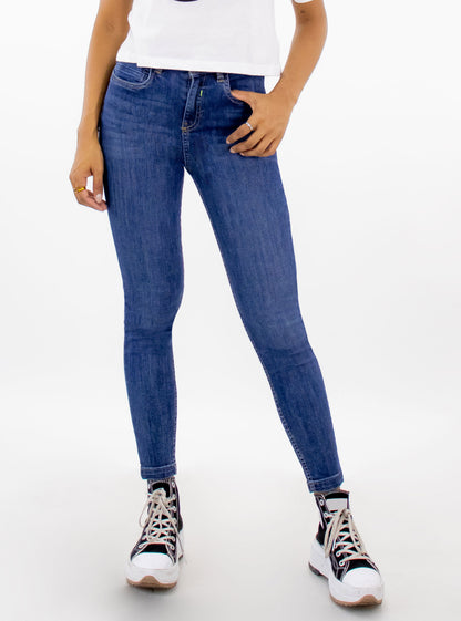 Jeans skinny tiro alto de color azul oscuro