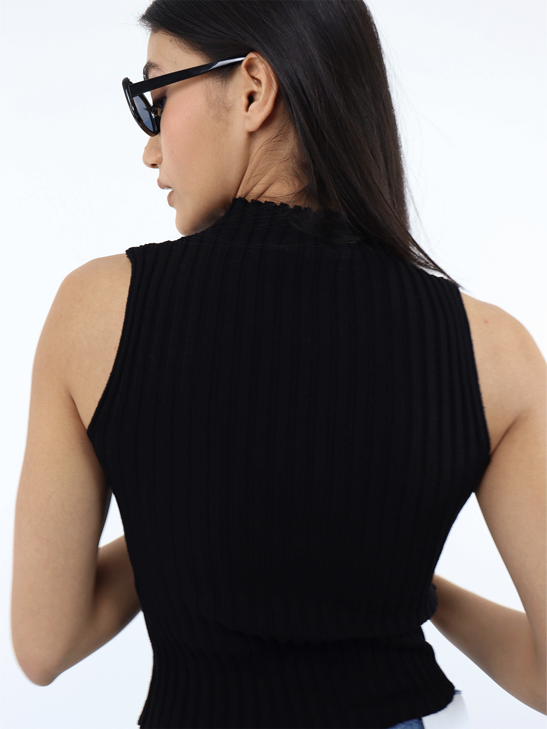 Blusa sin mangas cuello alto