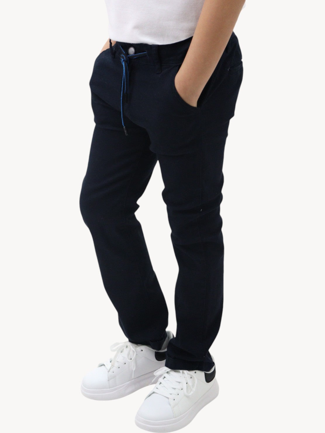 Pantalón slim fit azul marino