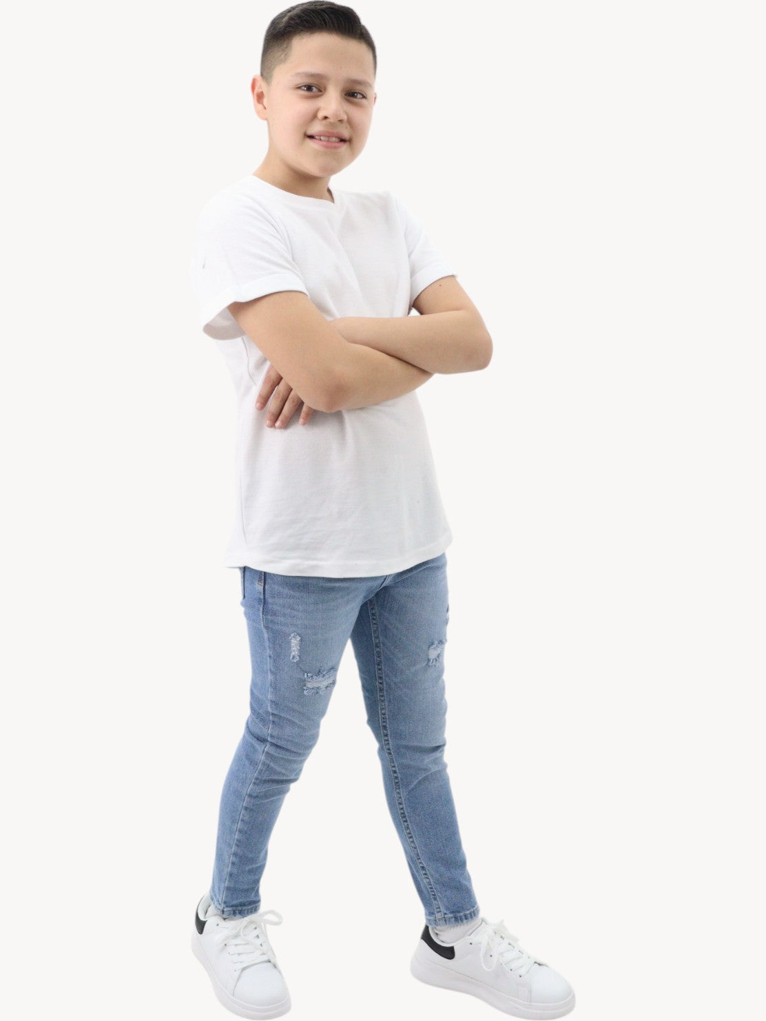 Vaquero slim fit con destrucción