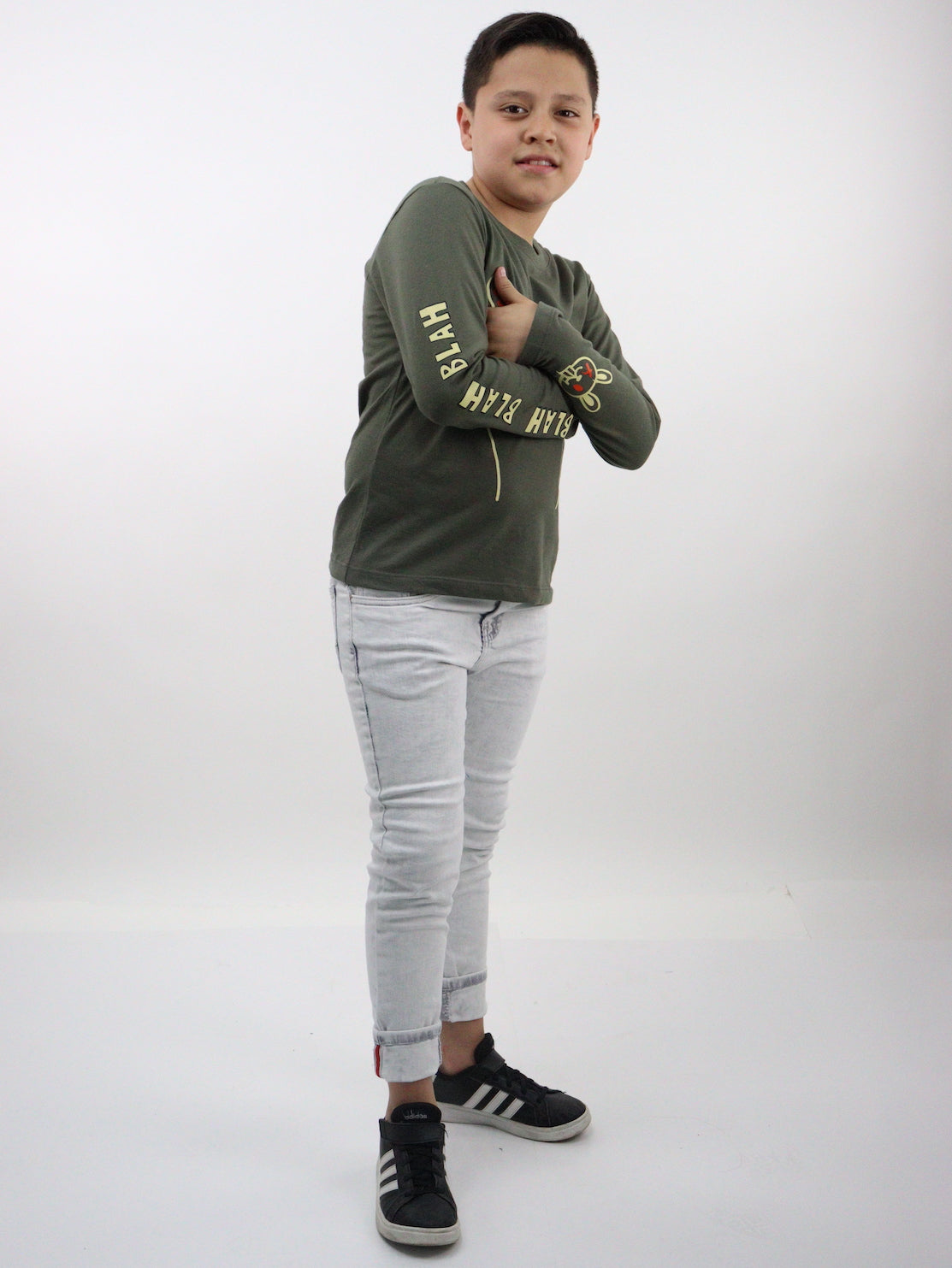 Jeans skinny gris claro con snow