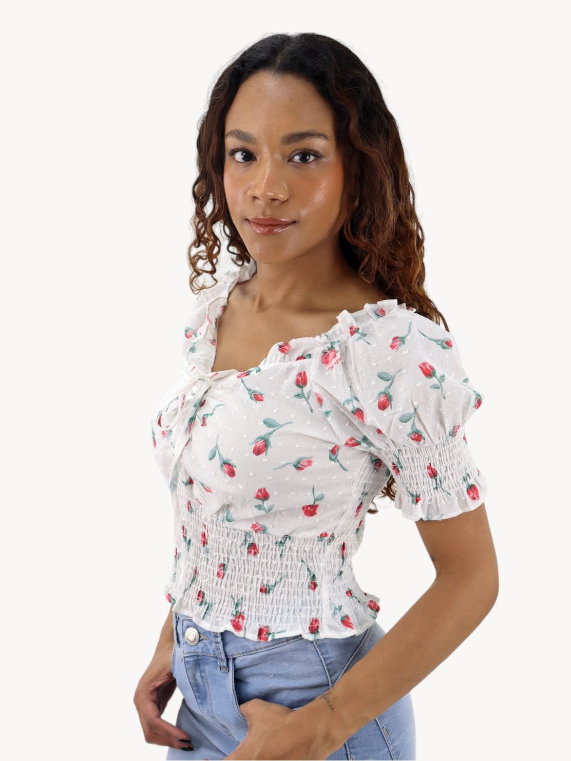 Blusa corta con estampado floral de manga farol con nudo delantero