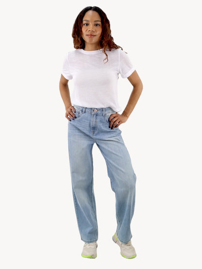 Jeans baggy de color azul claro con destrucción