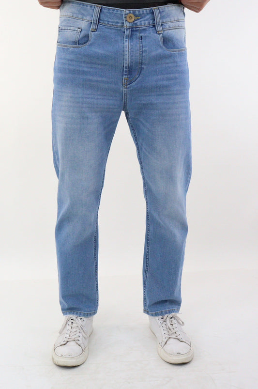 Jeans slim de color azul claro