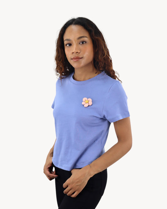 Playera manga corta con diseño floral