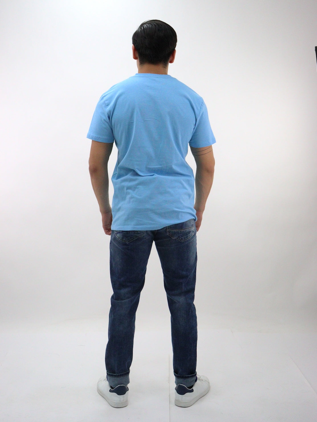 Jeans skinny color azul azul deslavado con destrucción