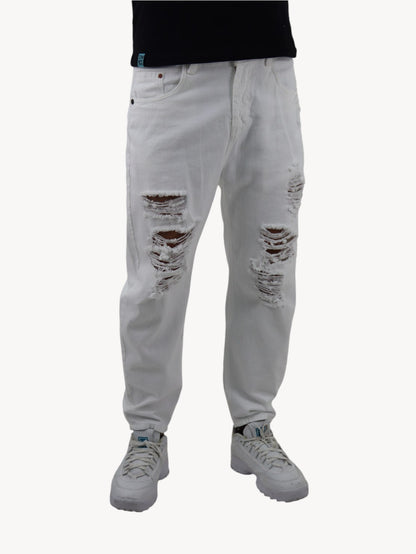 Jeans loose blanco con destrucción