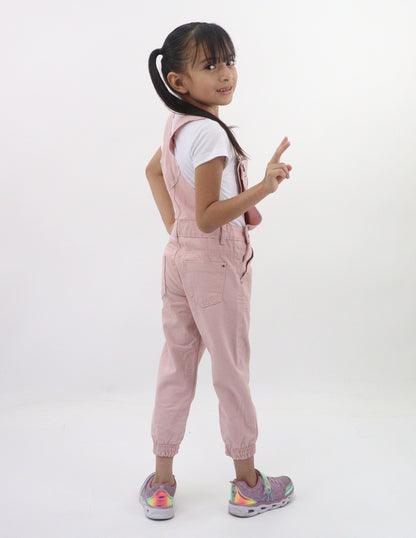 Overol jogger de color rosa palo