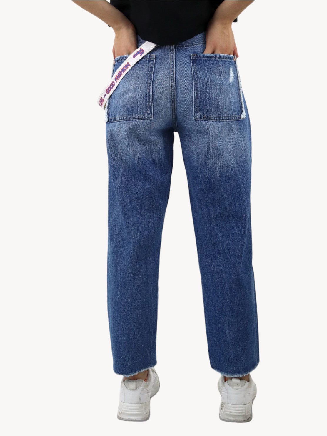 Jeans mom amplio azul medio con destrucción
