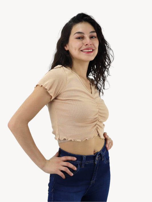 Playera fruncida de color ocre