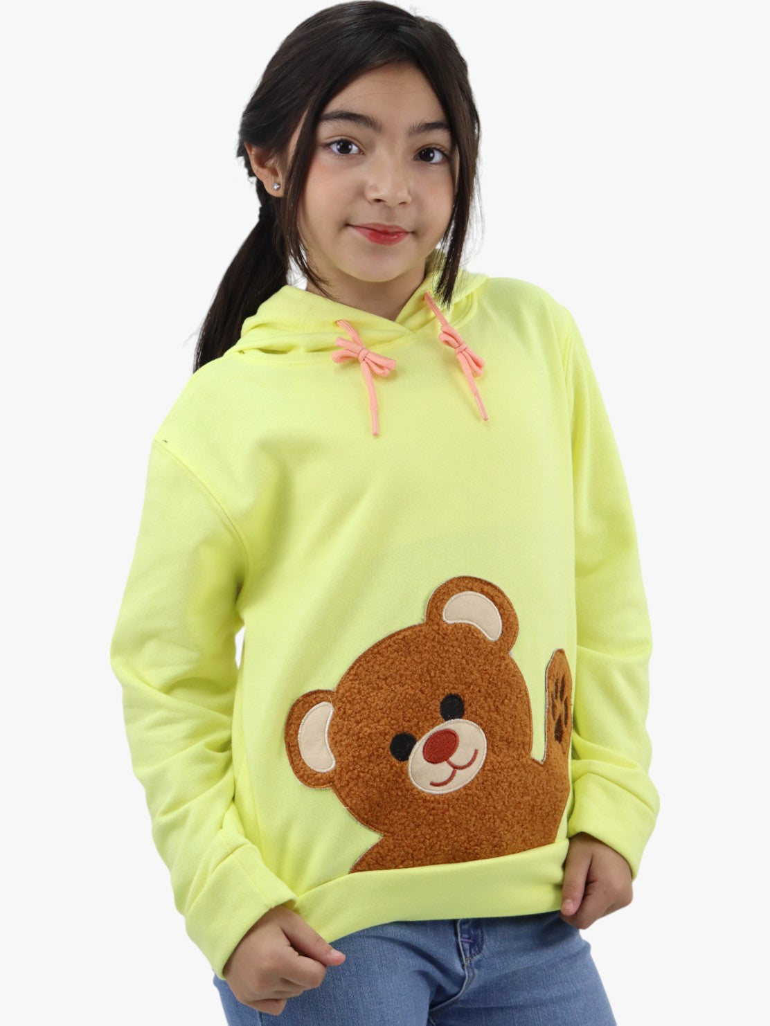 Sudadera de color amarillo con diseño de oso