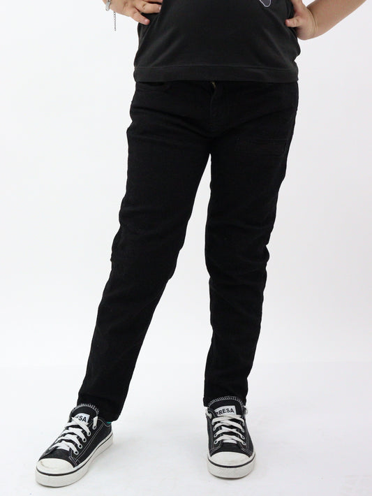 Jeans skinny de color negro con parche