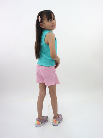 Short falda de color rosa