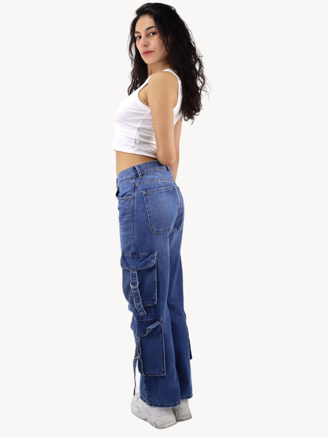 Jeans cargo tiro medio
