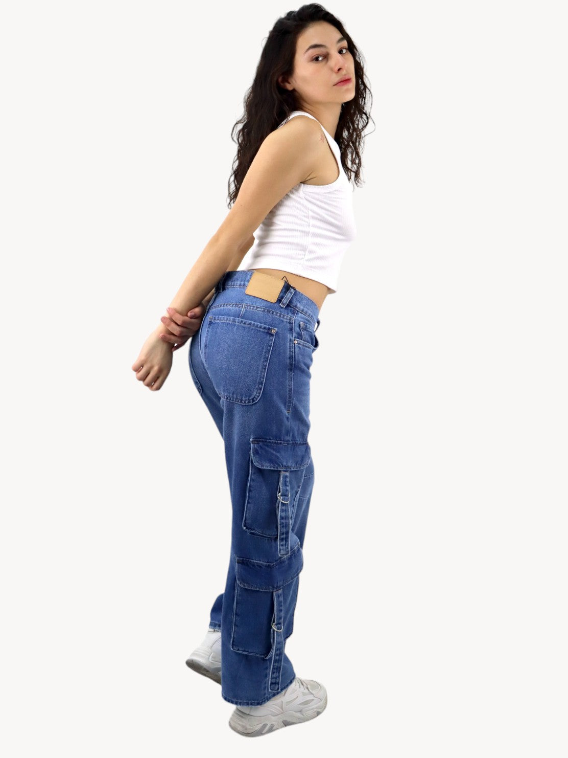 Jeans cargo tiro medio
