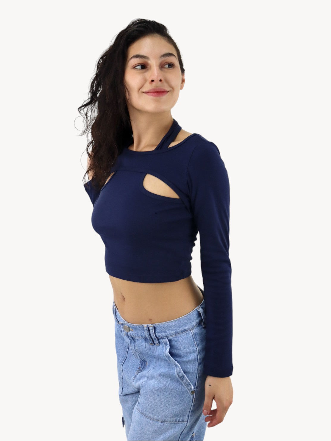 Playera descubierta cuello alto azul marino