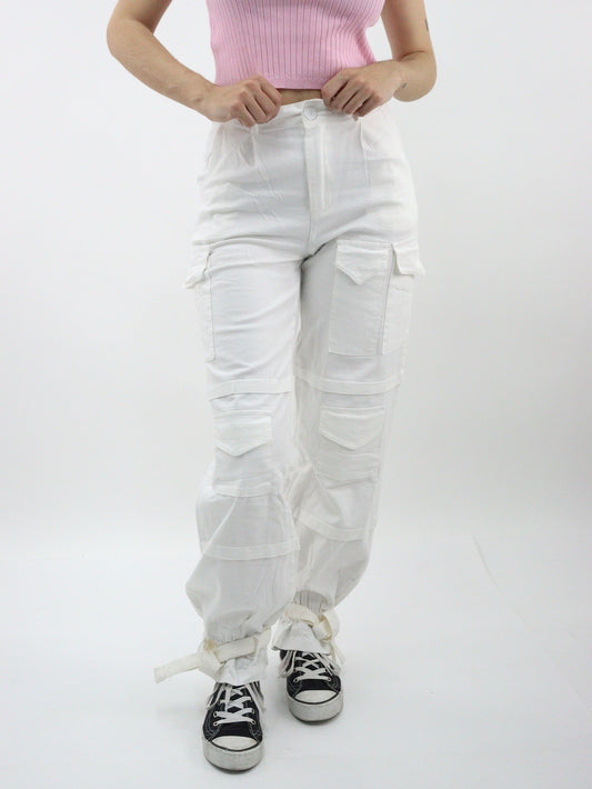 Pantalón cargo de tela stretch color blanco (NUEVA TEMPORADA)