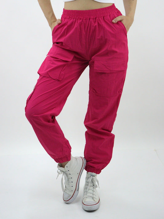 Jogger de tela ligera tipo pants color fucsia