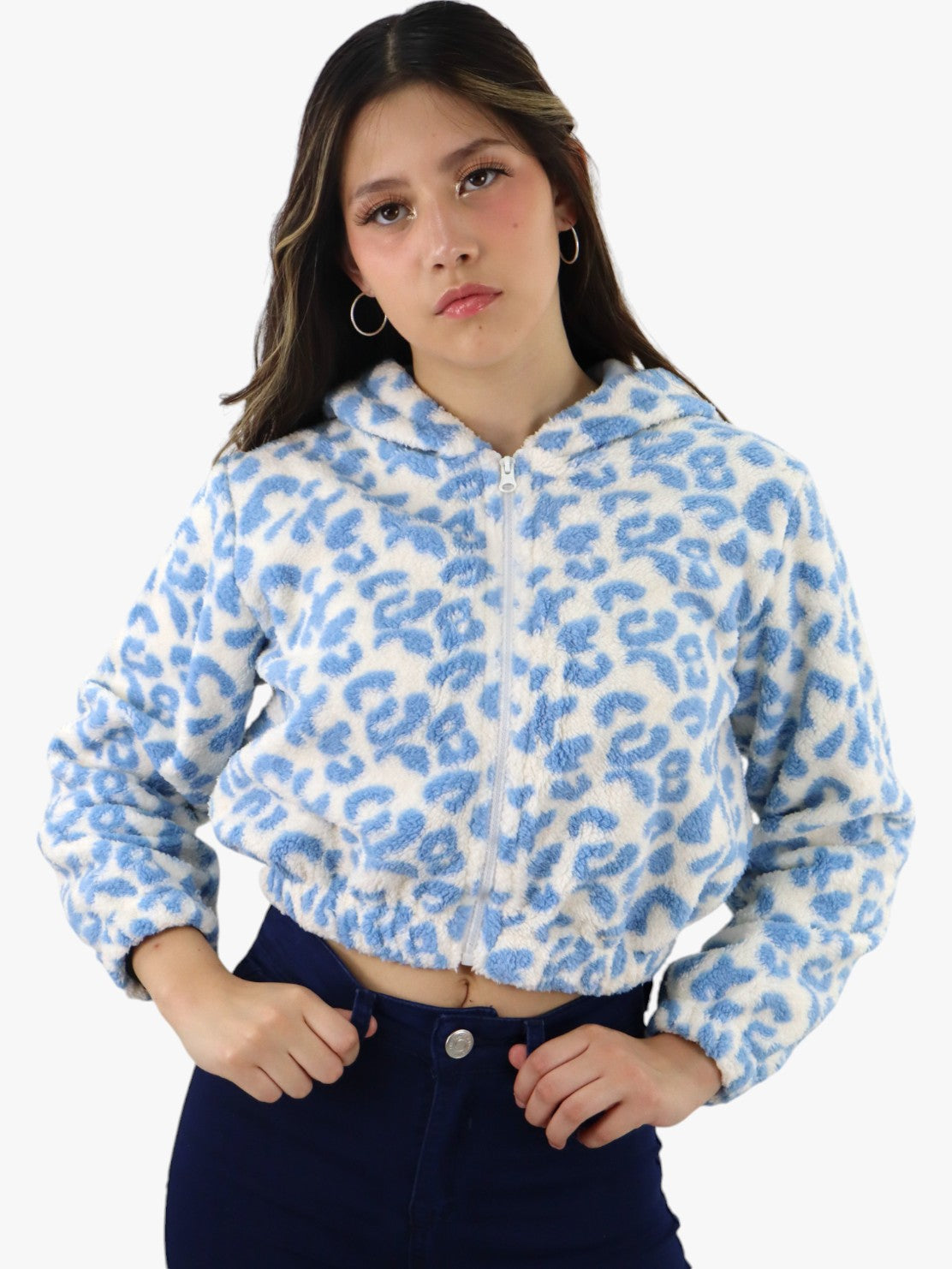 Chamarra de tela polar con animal print