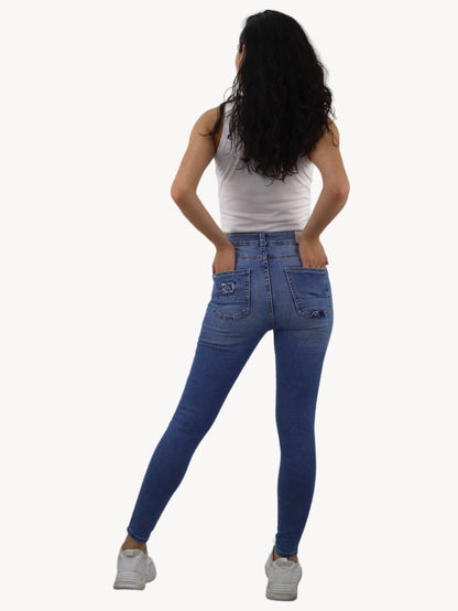 Jeans skinny con destrucción