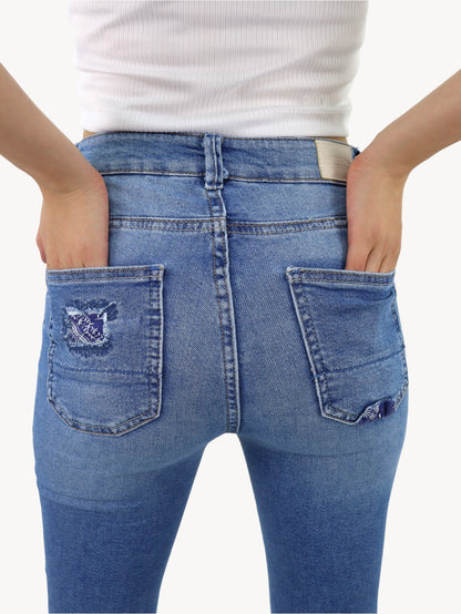 Jeans skinny con destrucción