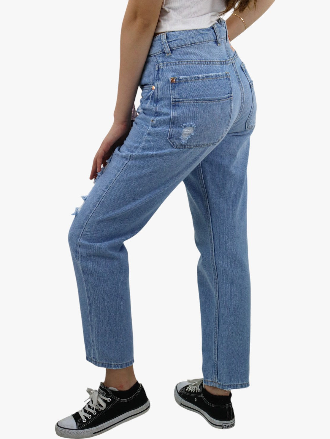 Jeans mom clasic con destrucción azul claro