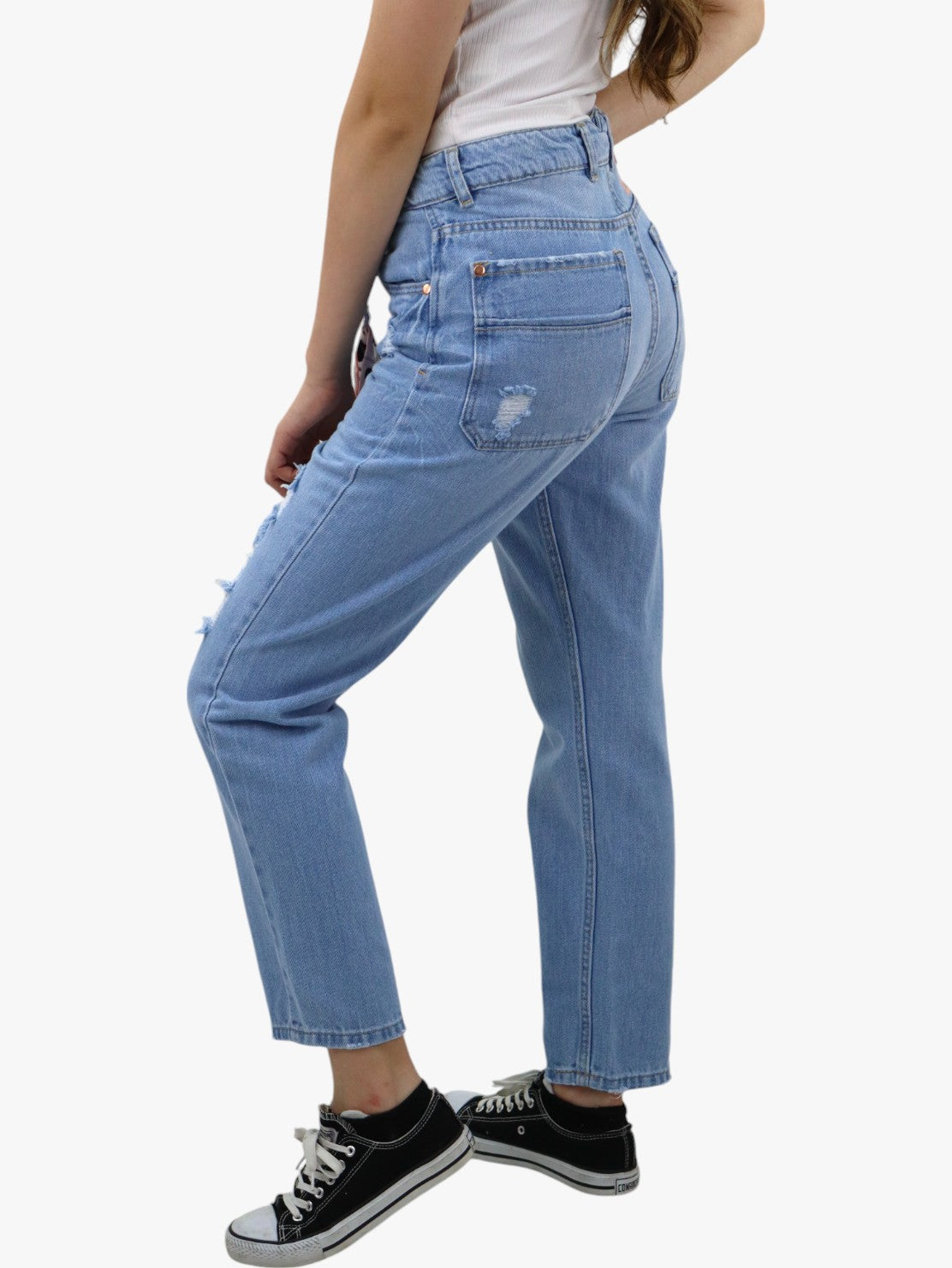 Jeans mom clasic con destrucción azul claro