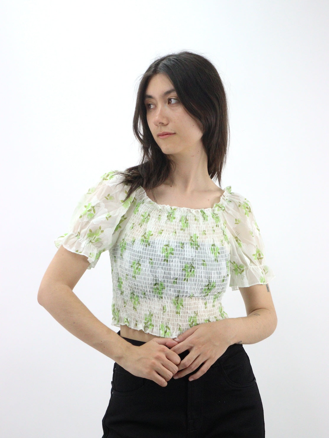 Blusa manga abullonada ajustada con estampado floral y fruncido