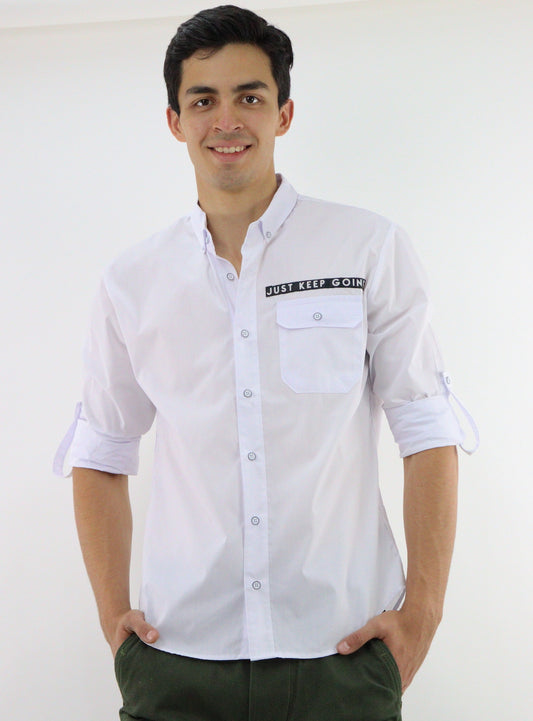 Camisa manga larga de color blanco con estampado