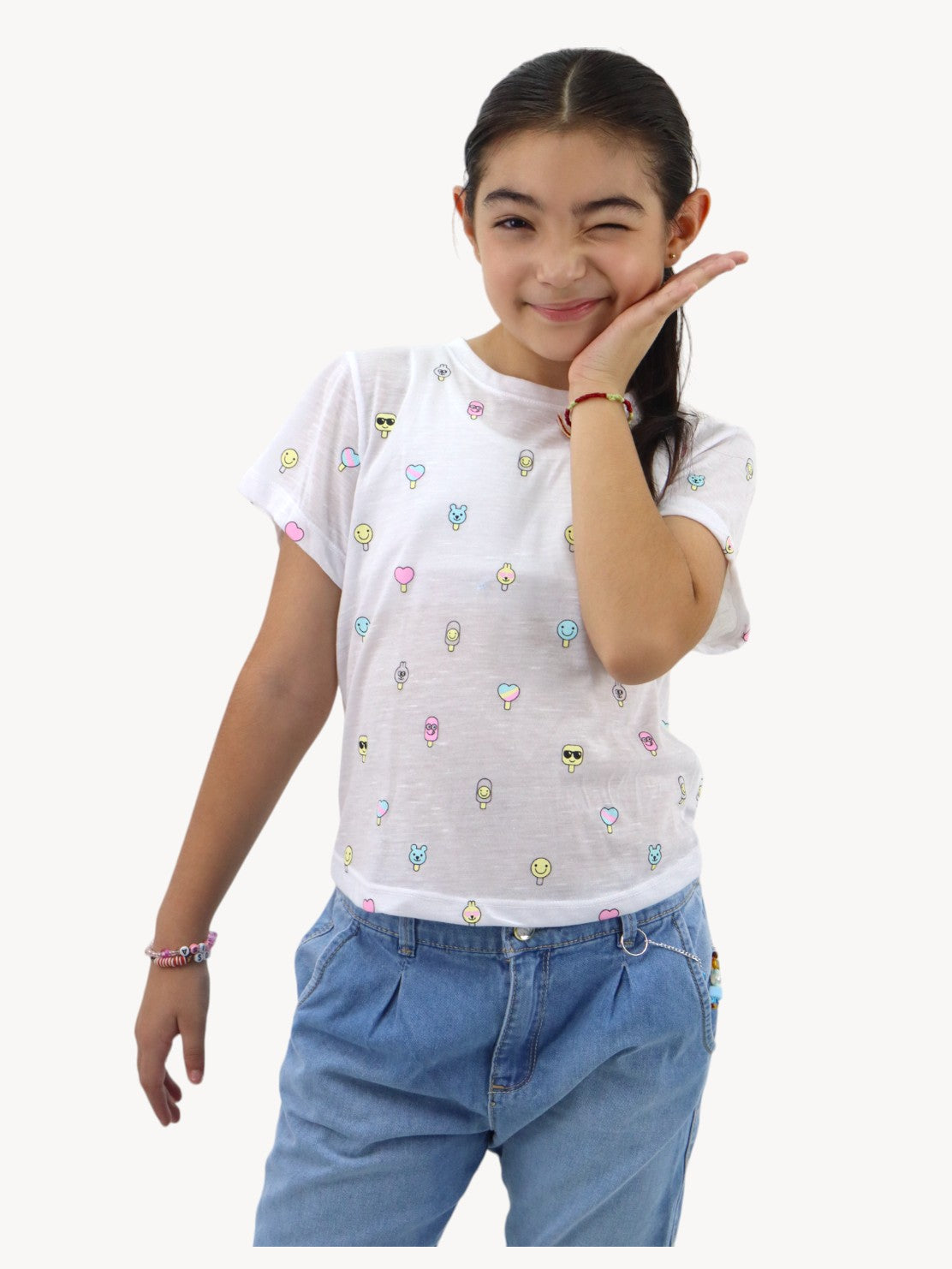 Playera smiley manga corta de color blanco