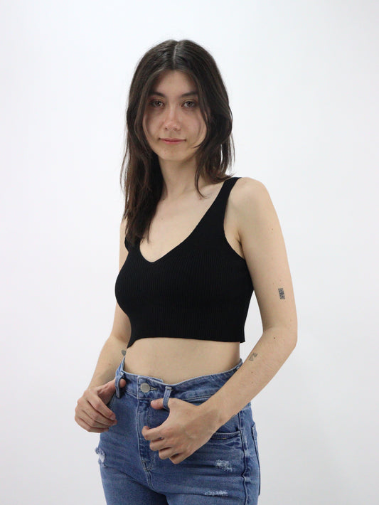 Blusa tank de color negro