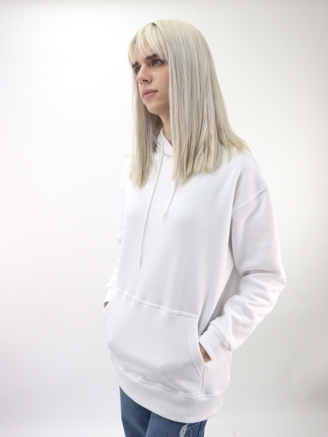 Sudadera oversize con capucha de color blanco