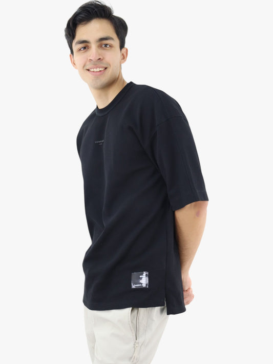 Playera oversize de color negro