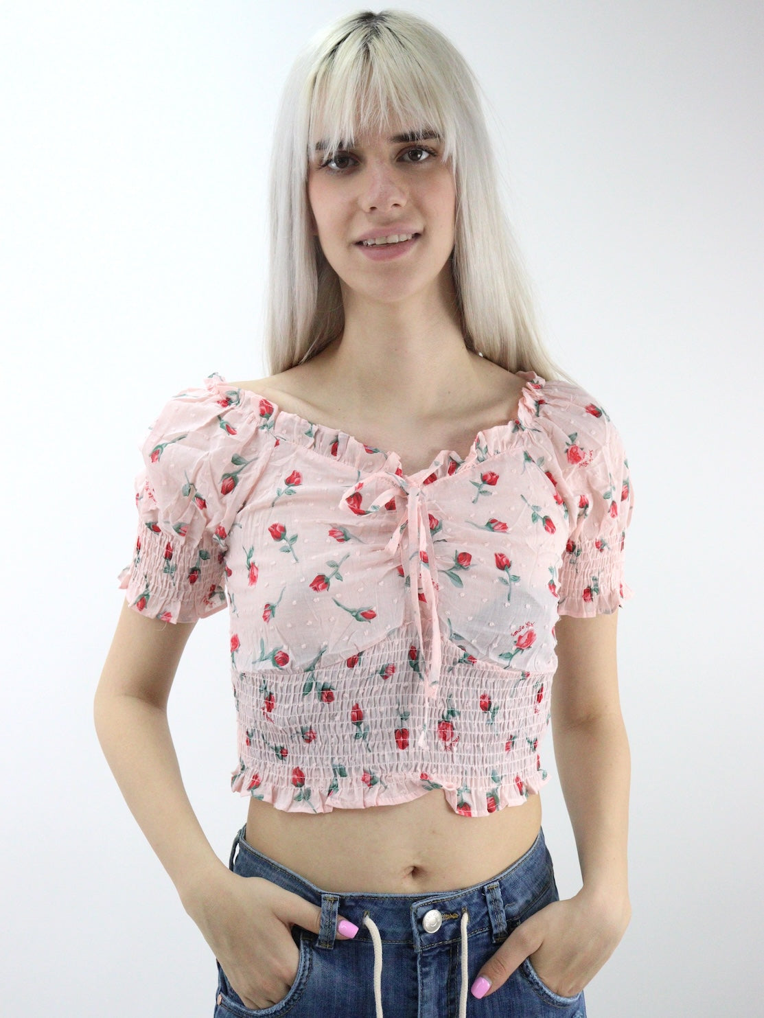 Blusa corta con estampado floral de manga farol con nudo delantero
