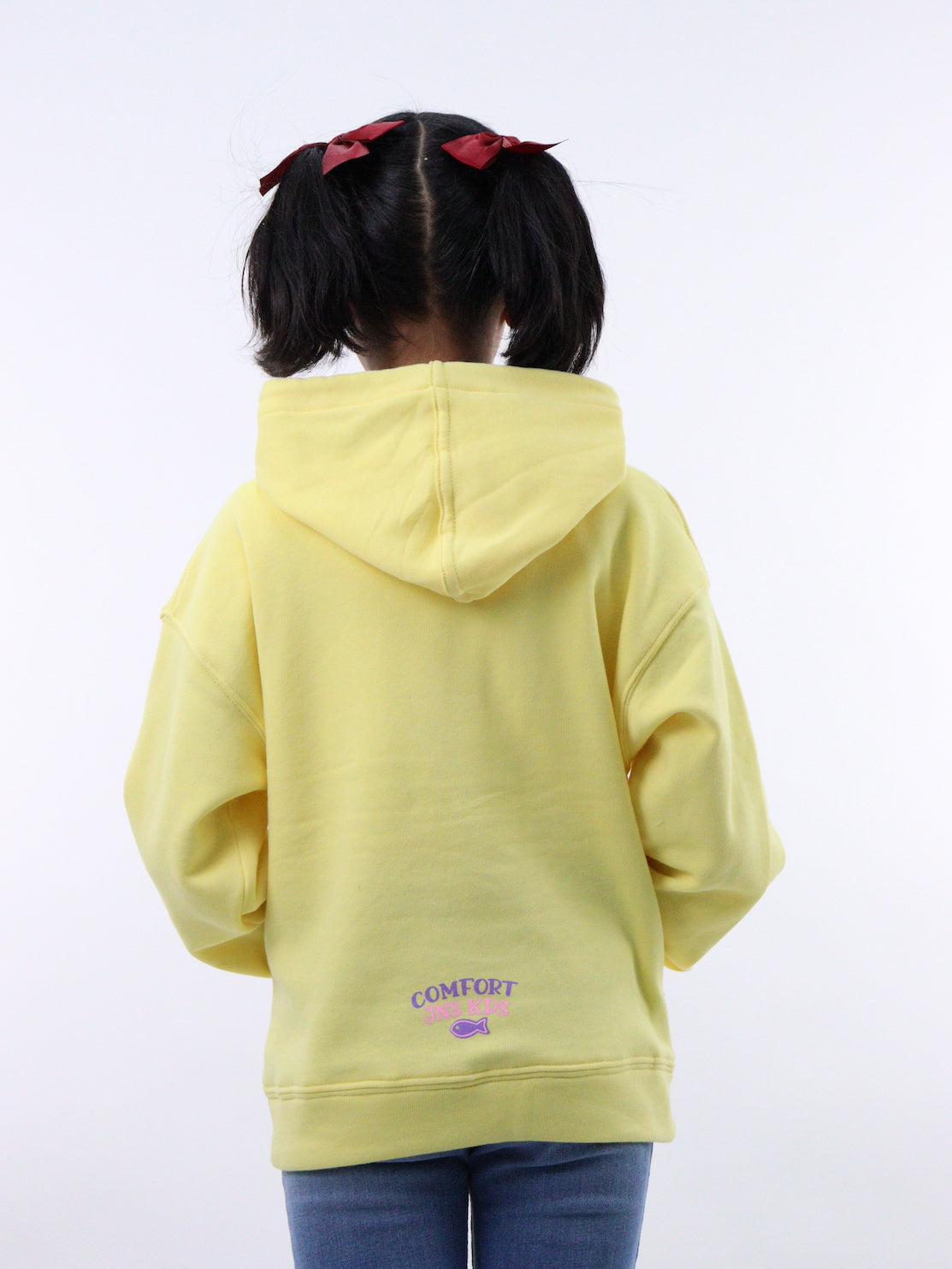 Sudadera de color amarillo con estampado de gato