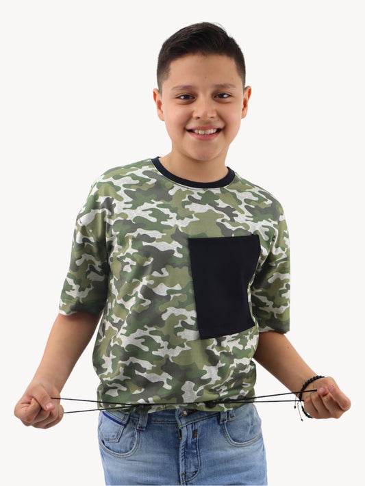 Playera manga corta de camuflaje