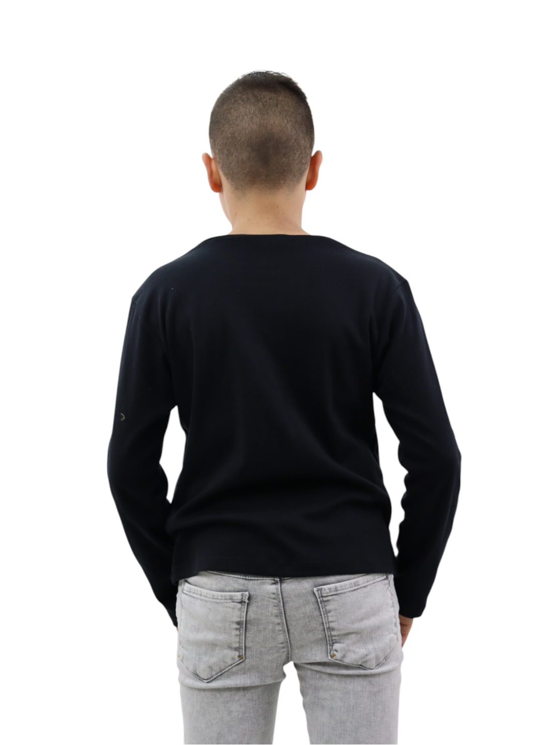 Playera manga larga de color negro