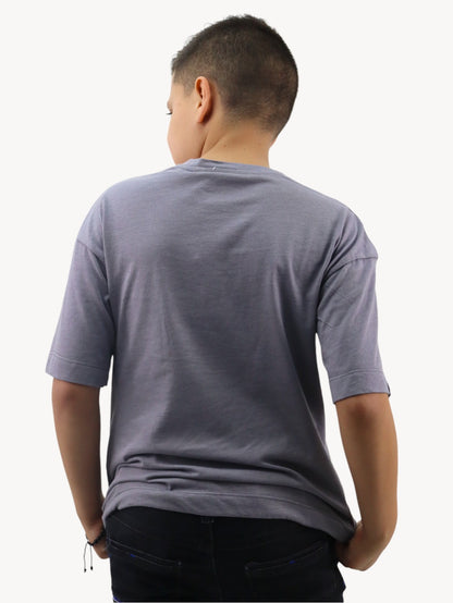 Playera manga corta de color gris