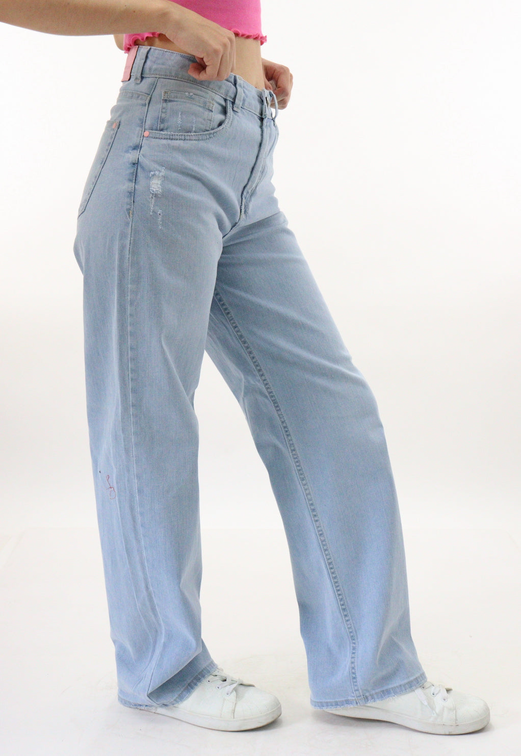 Jeans mom wide de color azul claro (NUEVA TEMPORADA)