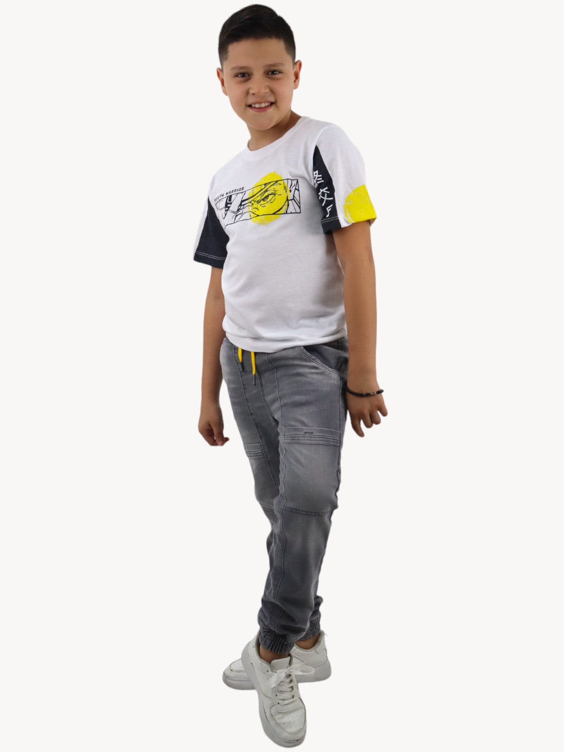Playera de color combinado con estampado