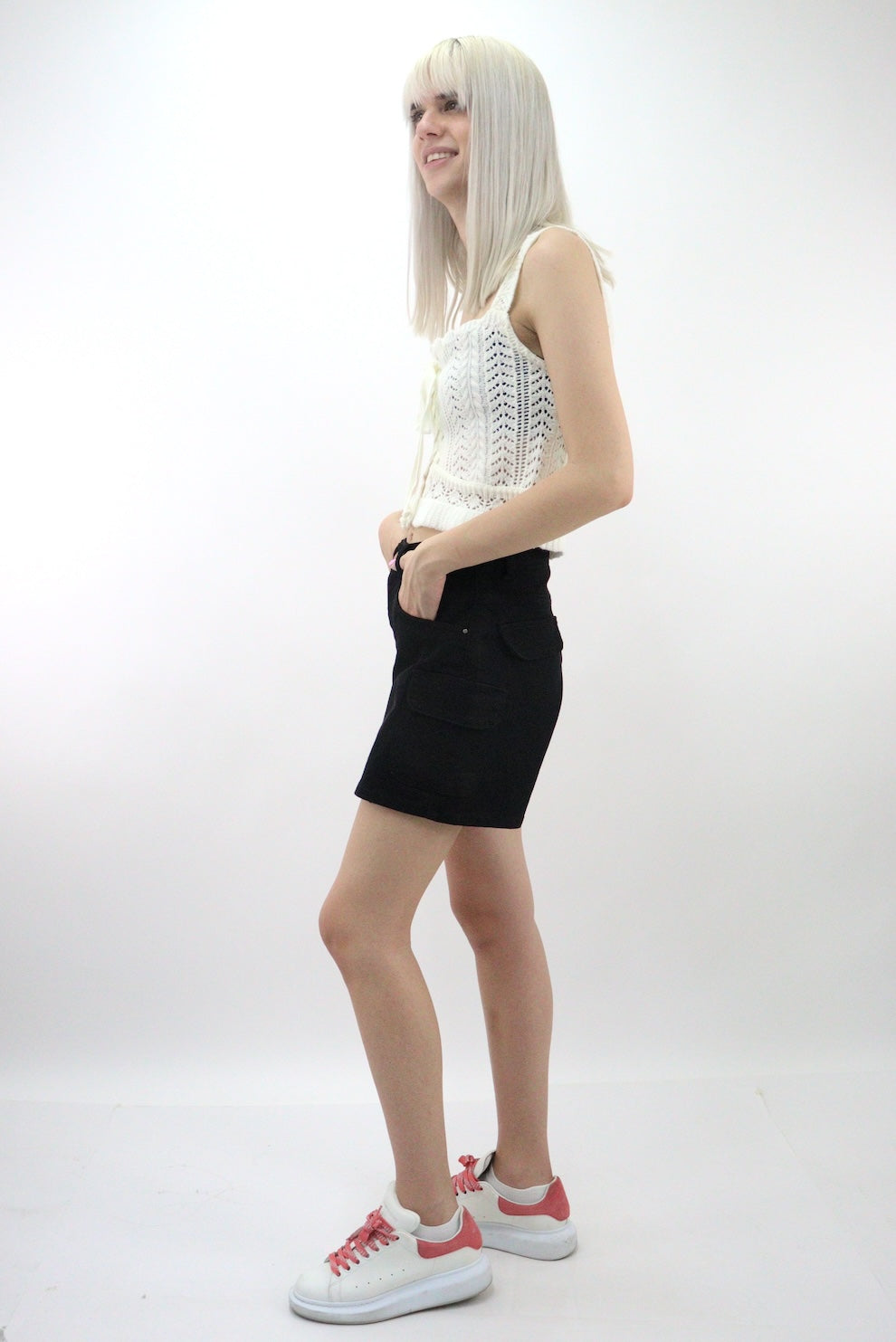 Short falda cargo de color negro
