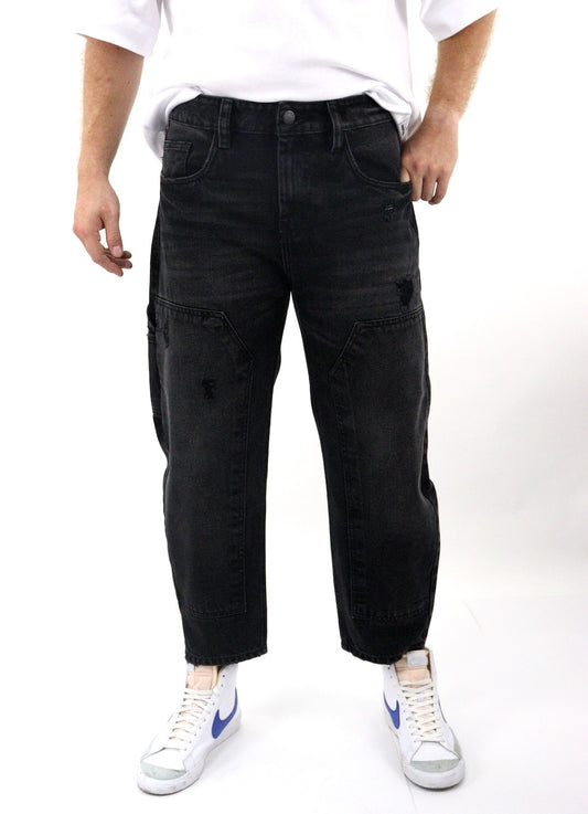 Jeans estilo loose negro deslavado