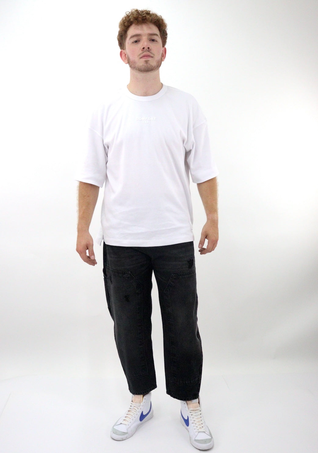 Jeans estilo loose negro deslavado