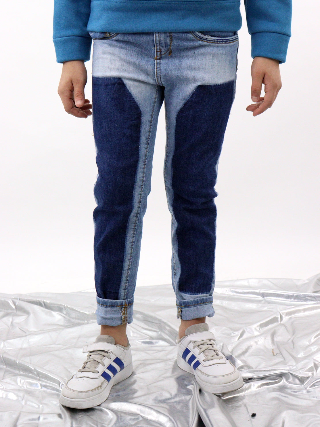 Jeans skinny patchwork de color azul claro